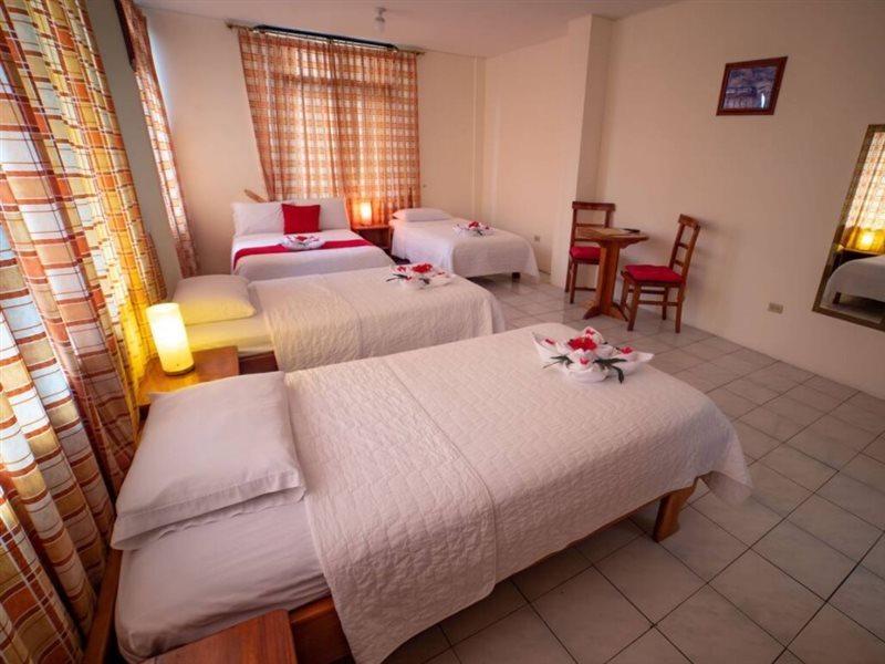 Hotel Red Booby Puerto Ayora  Buitenkant foto