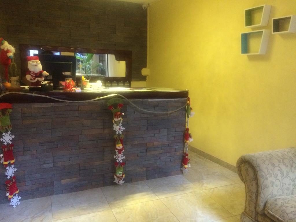 Hotel Red Booby Puerto Ayora  Buitenkant foto
