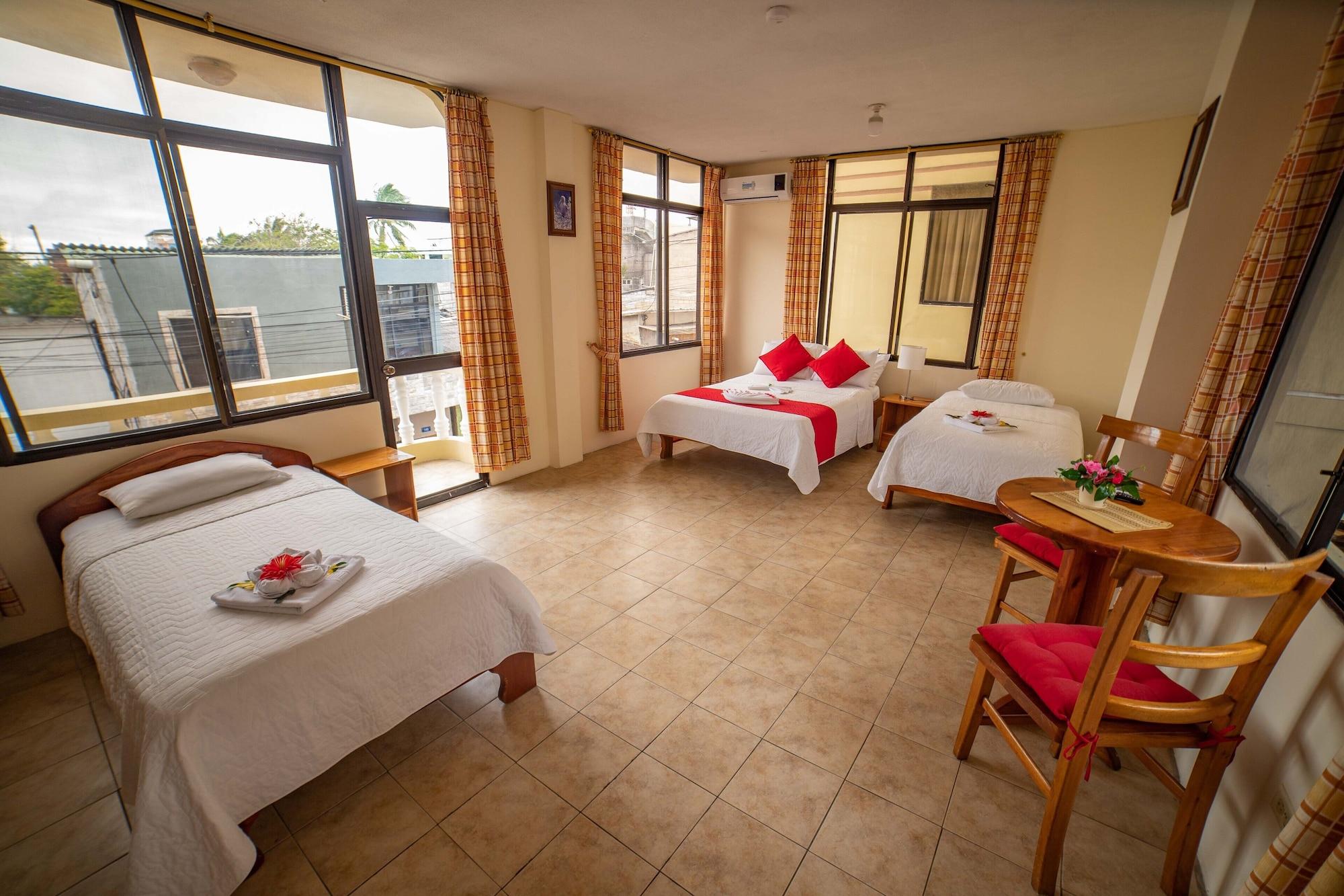 Hotel Red Booby Puerto Ayora  Buitenkant foto